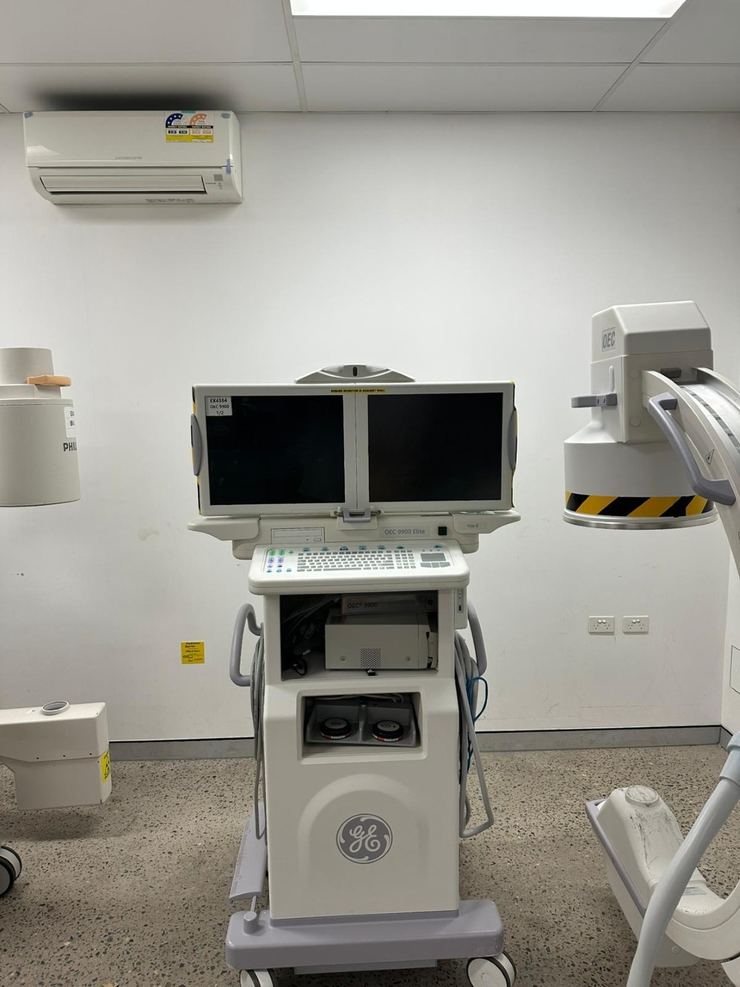 OEC 9900 Elite VAS 8 C-Arm Image