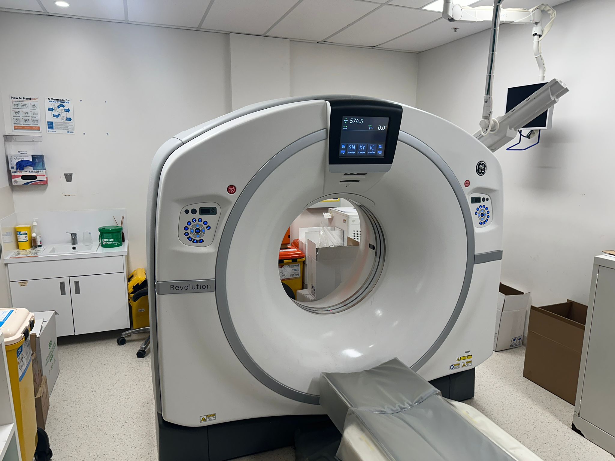 Revolution Evo 128-Slice CT Scanner Image