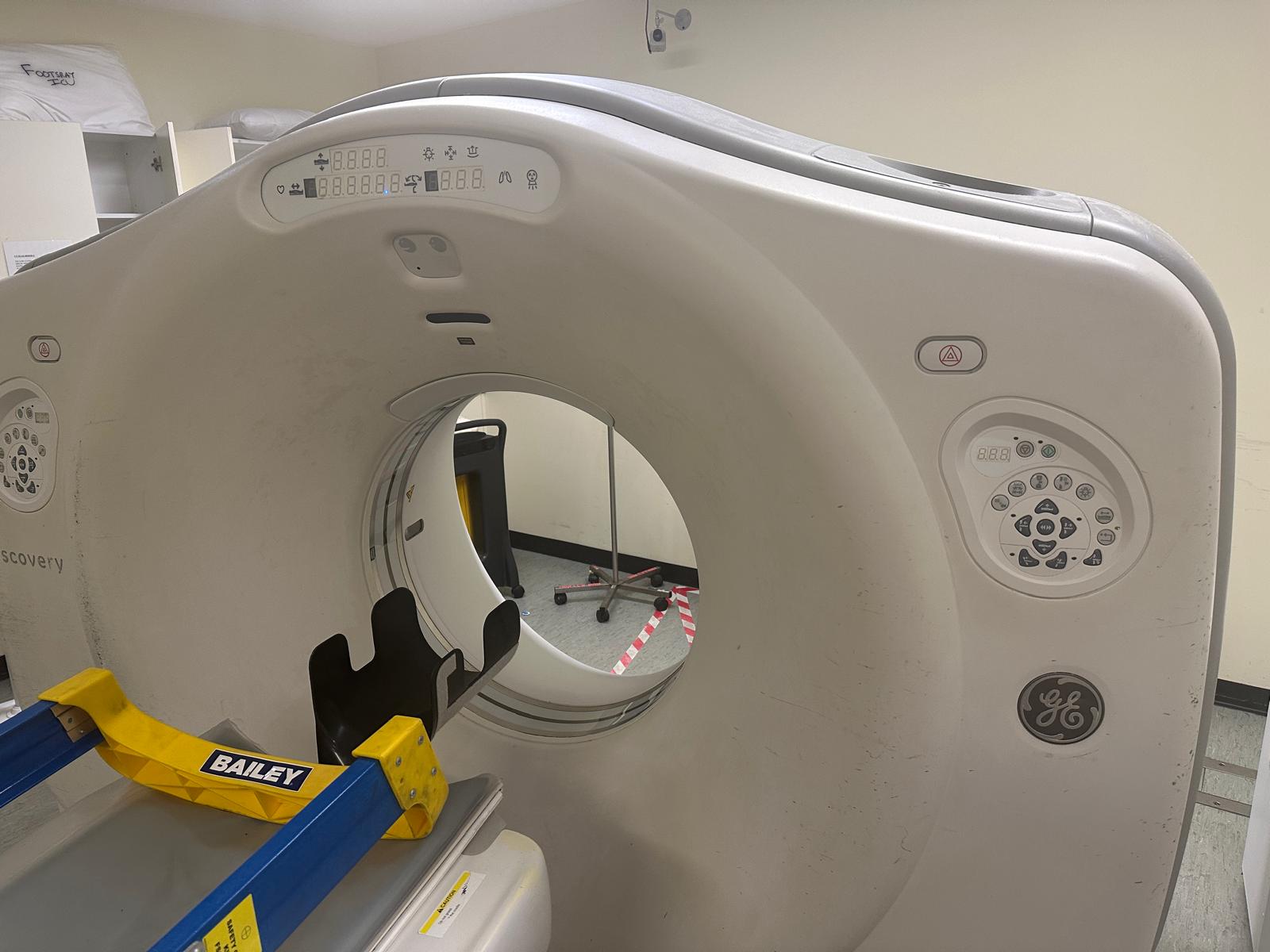 GE Discovery 750HD CT Scanner Image