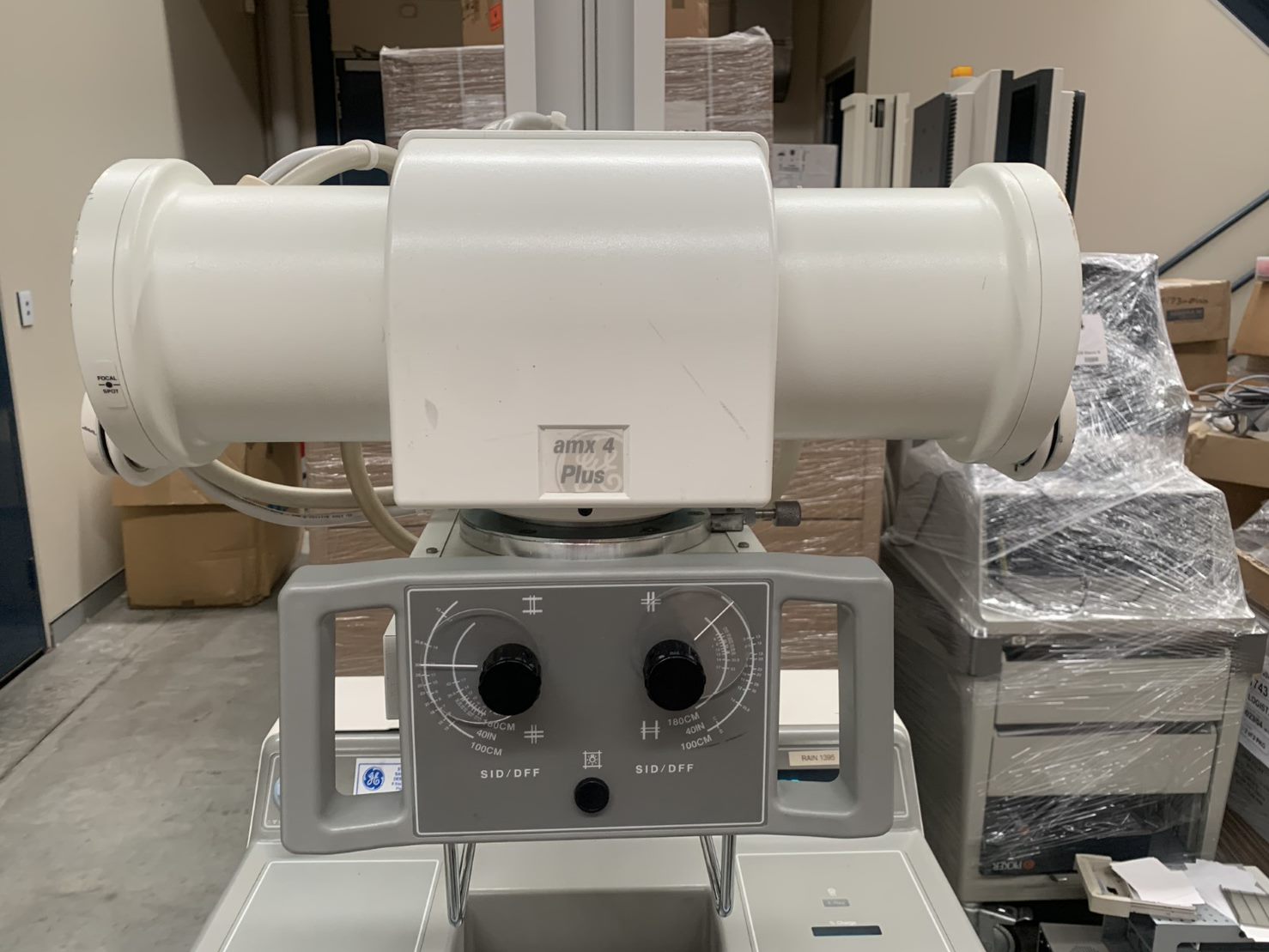 GE AMX4 Plus Portable X-Ray Image