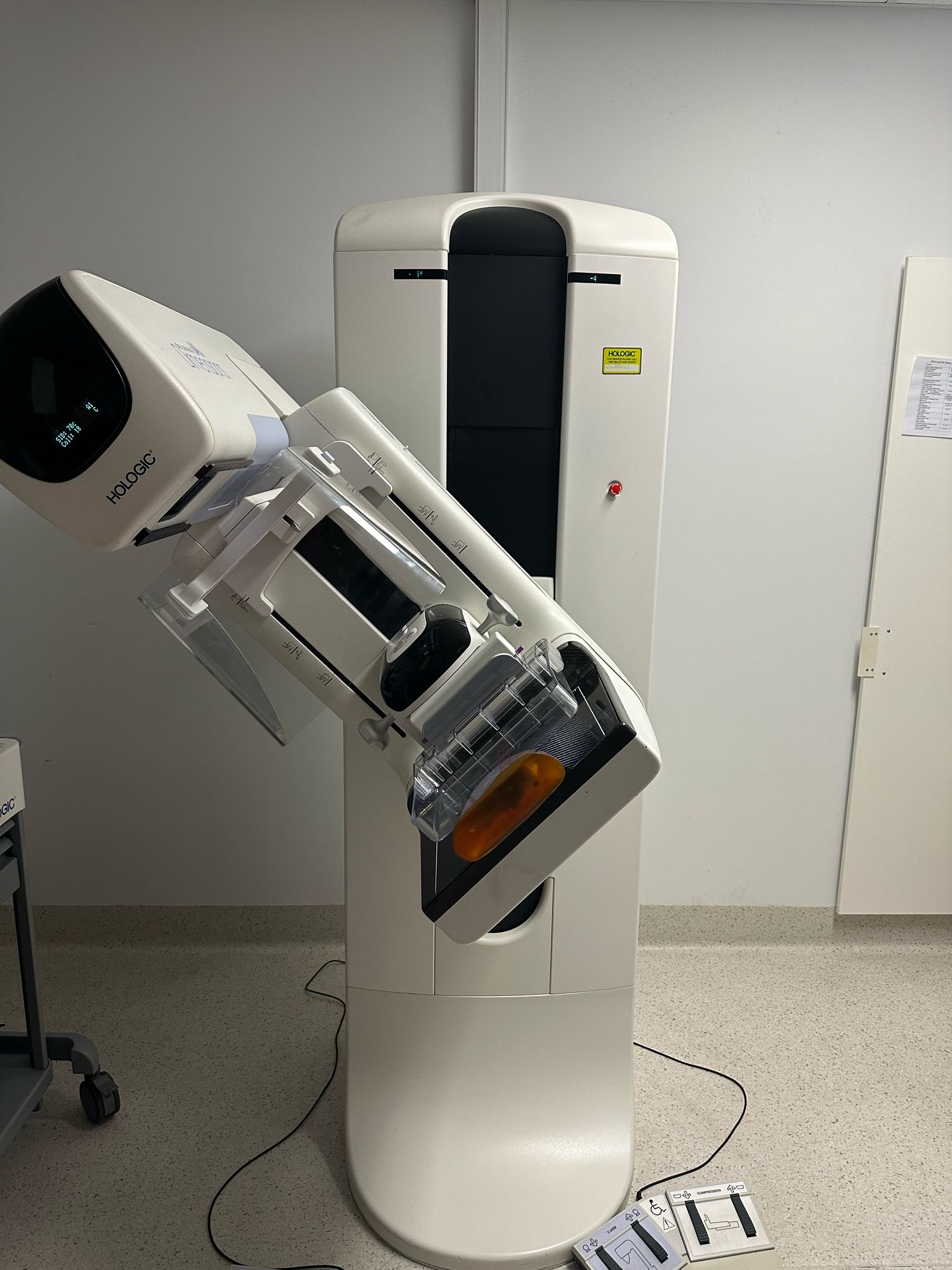 Hologic Selenia Dimensions Mammography System w/Tomo and Biopsy Image