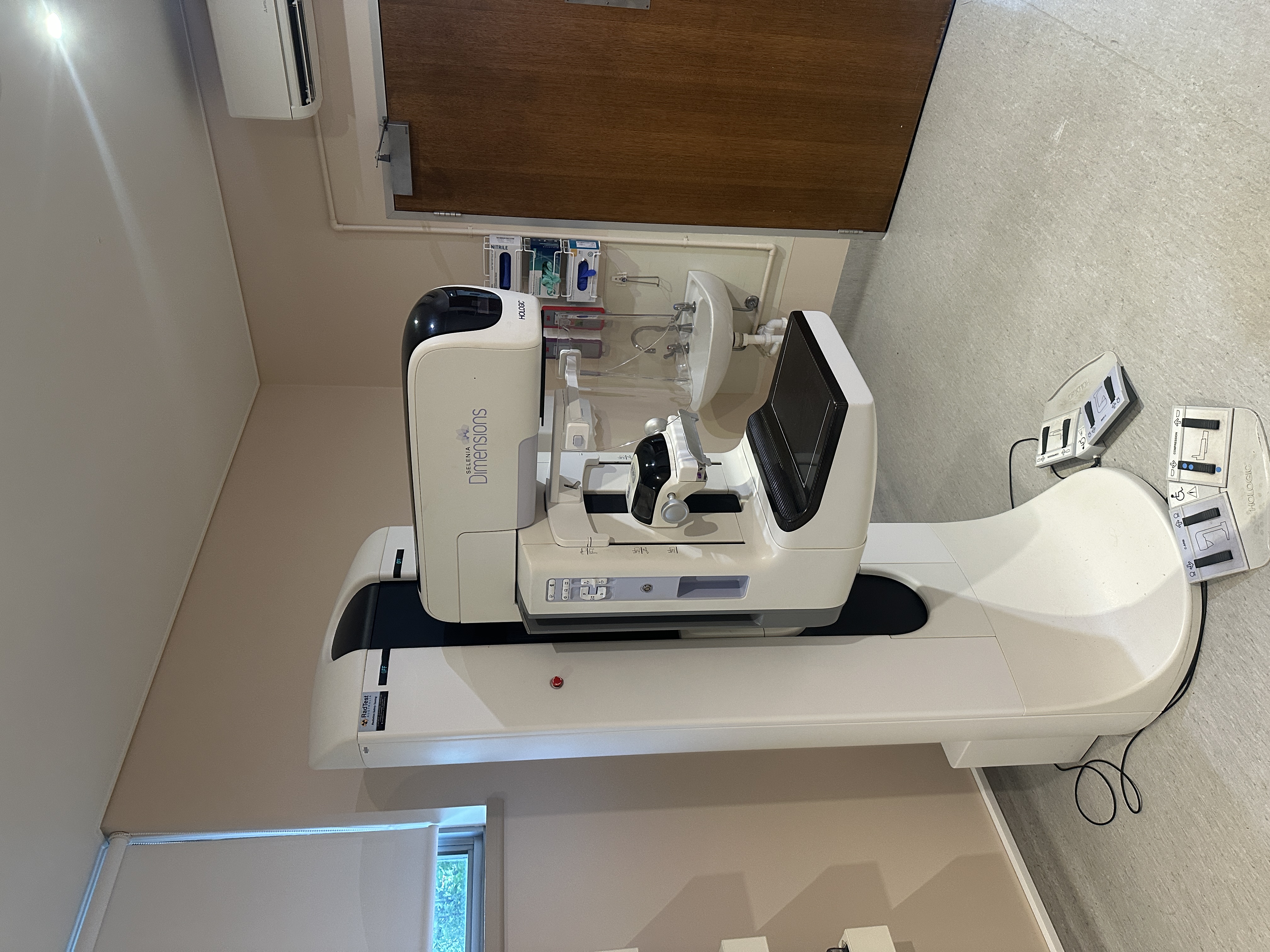 Hologic Selenia Dimensions Mammography System w/Tomo Image
