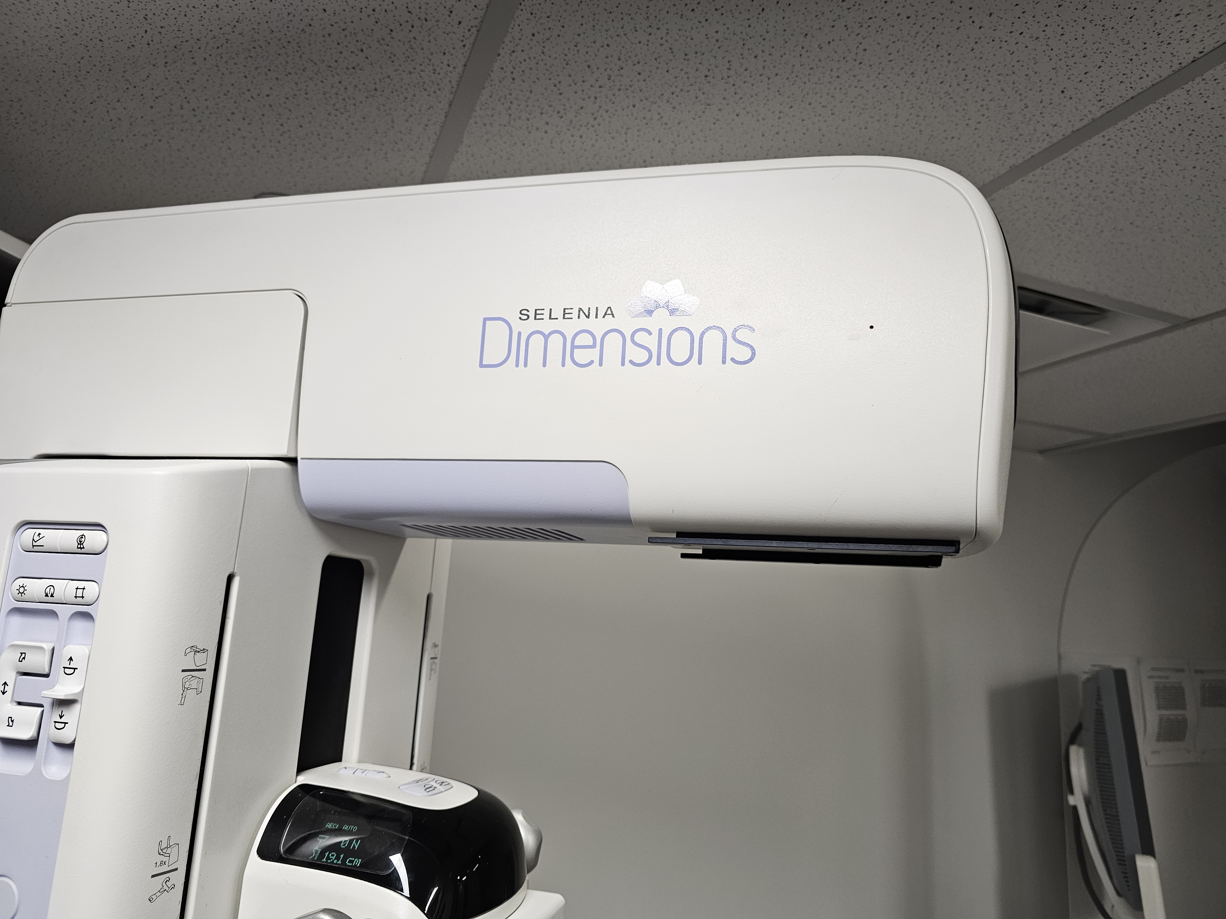 Hologic Selenia Dimensions Mammography System w/Tomo Image