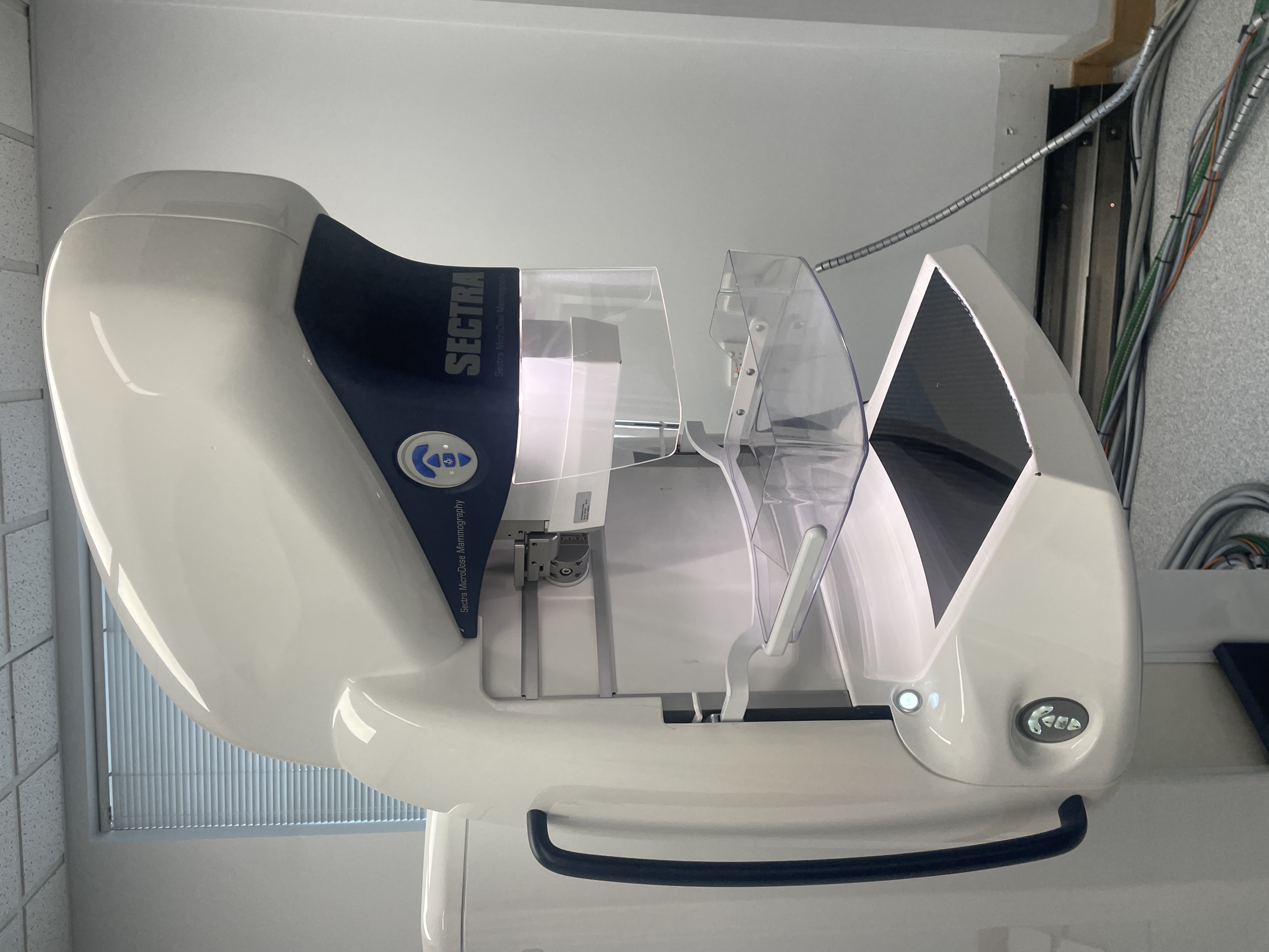 Philips Sectra L30 MicroDose Mammography System Image