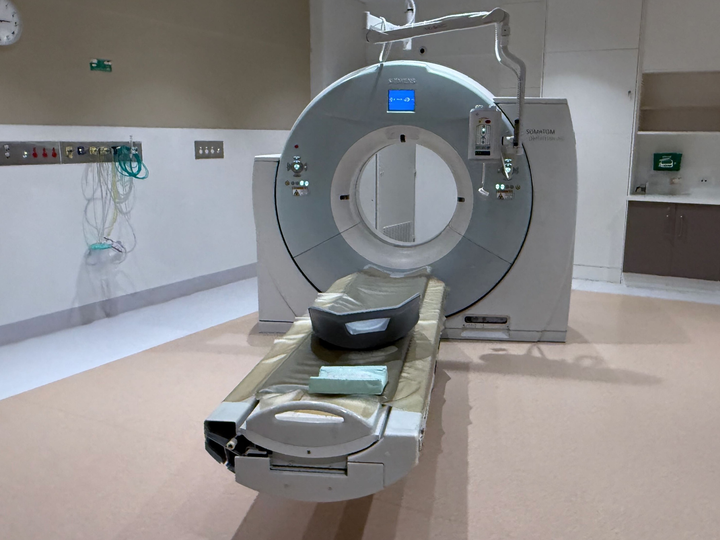 Siemens Definition AS+ 128 Slice CT Scanner Image